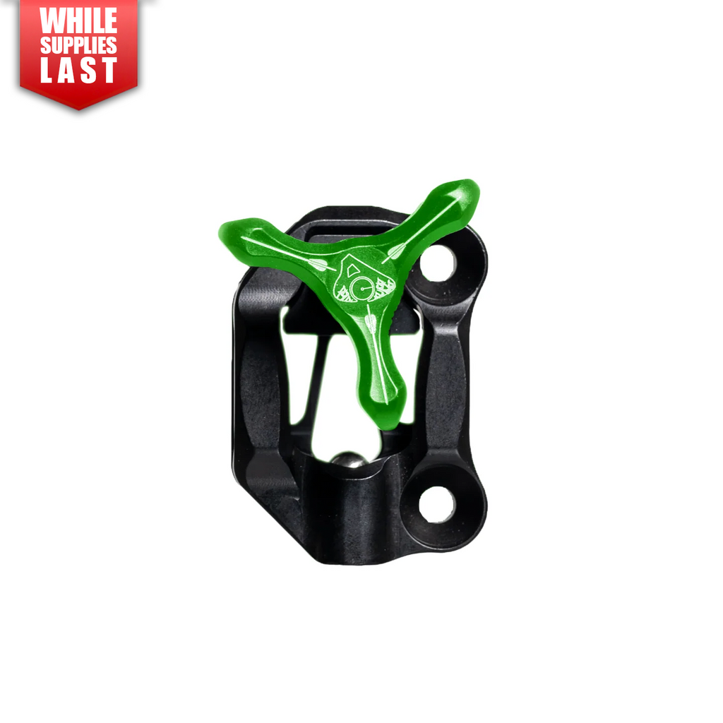 Axcel Dual Bridge Wedge Lock Mounting Bracket with Tri-Star Knob, Green knob on black bracket