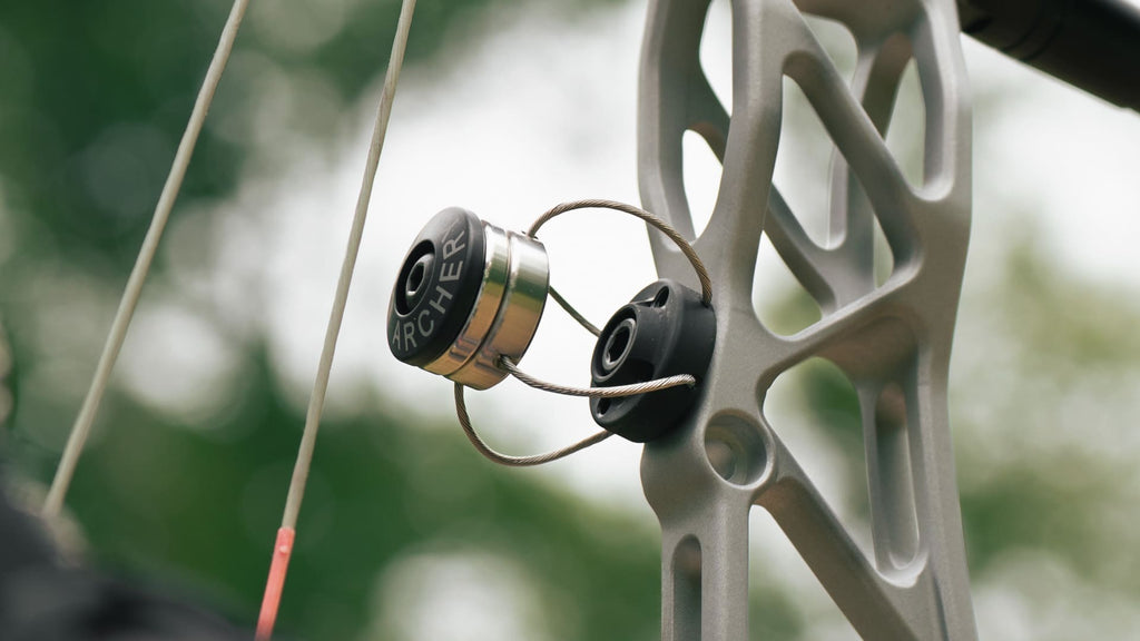 ACU Archery S.O.S. Lite mounted at the riser