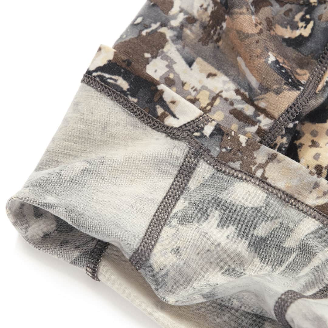 SKRE Bowen 150 Balaclava, flatlock seam and merino fabric detail
