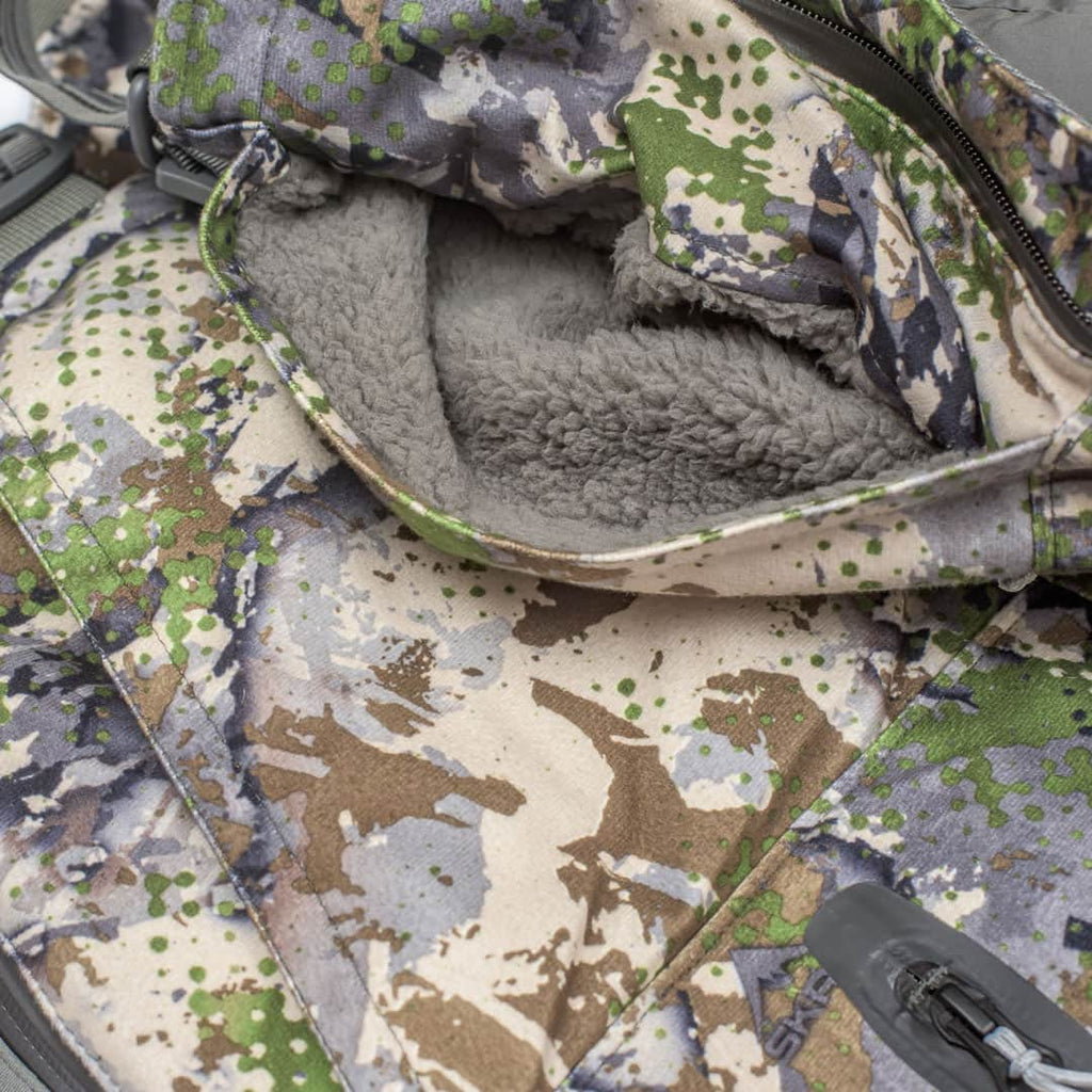 SKRE Guardian Late Season Bibs, Summit, fleece-lined hand pocket