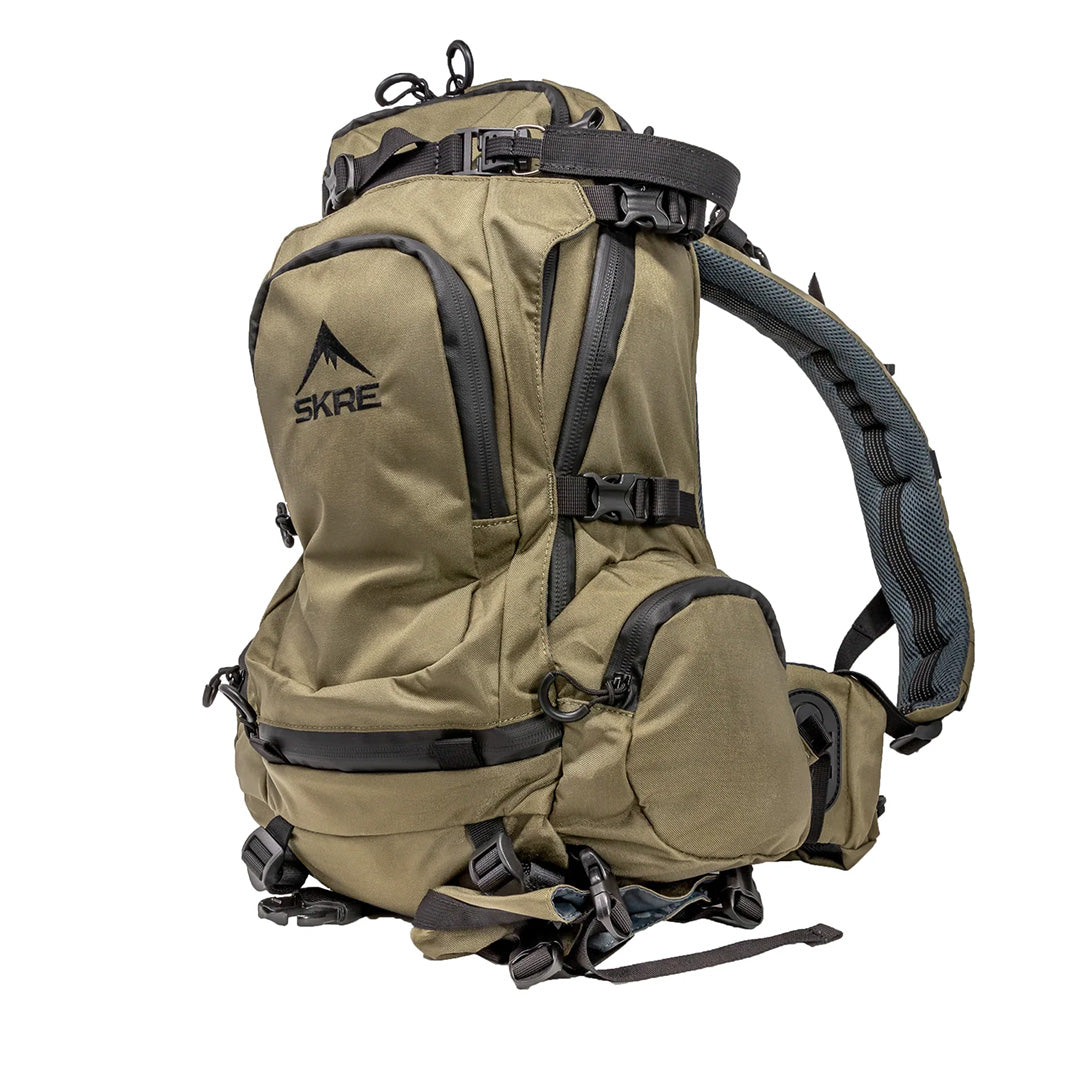SKRE Pioneer 1860 Pack, three-quarter view