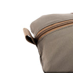 Tethrd Pulley Pouch zipper close-up