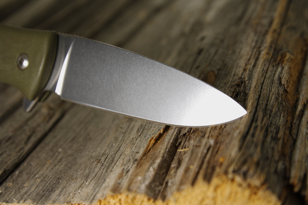Close view of the stonewashed Skaha II blade