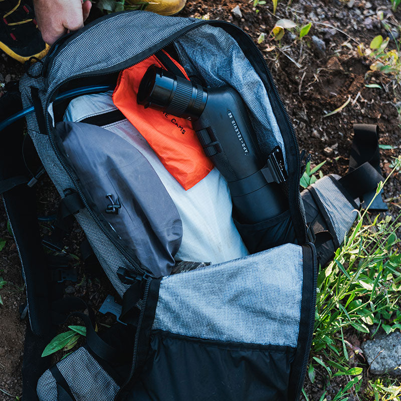 Stone Glacier Tokeen 2600, Graphite, main compartment loaded with a spotting scope